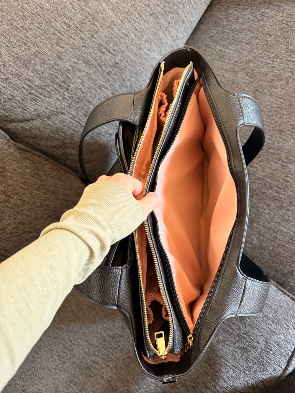 Poppy & Peonies Black Leather Tote with Gold Hardware - Picture 4 of 4